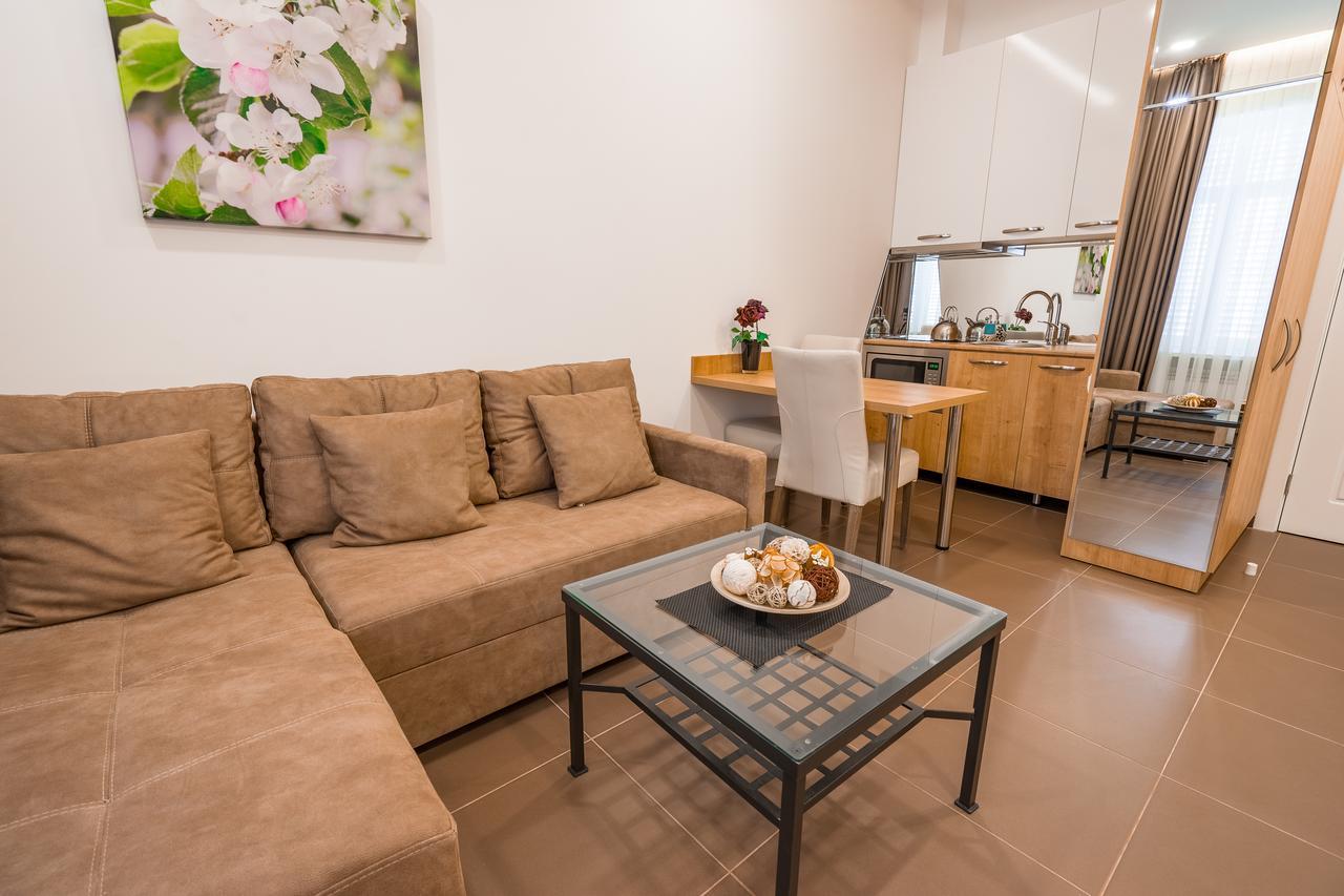 Luxury Apartments On Central Avenue 第比利斯 外观 照片